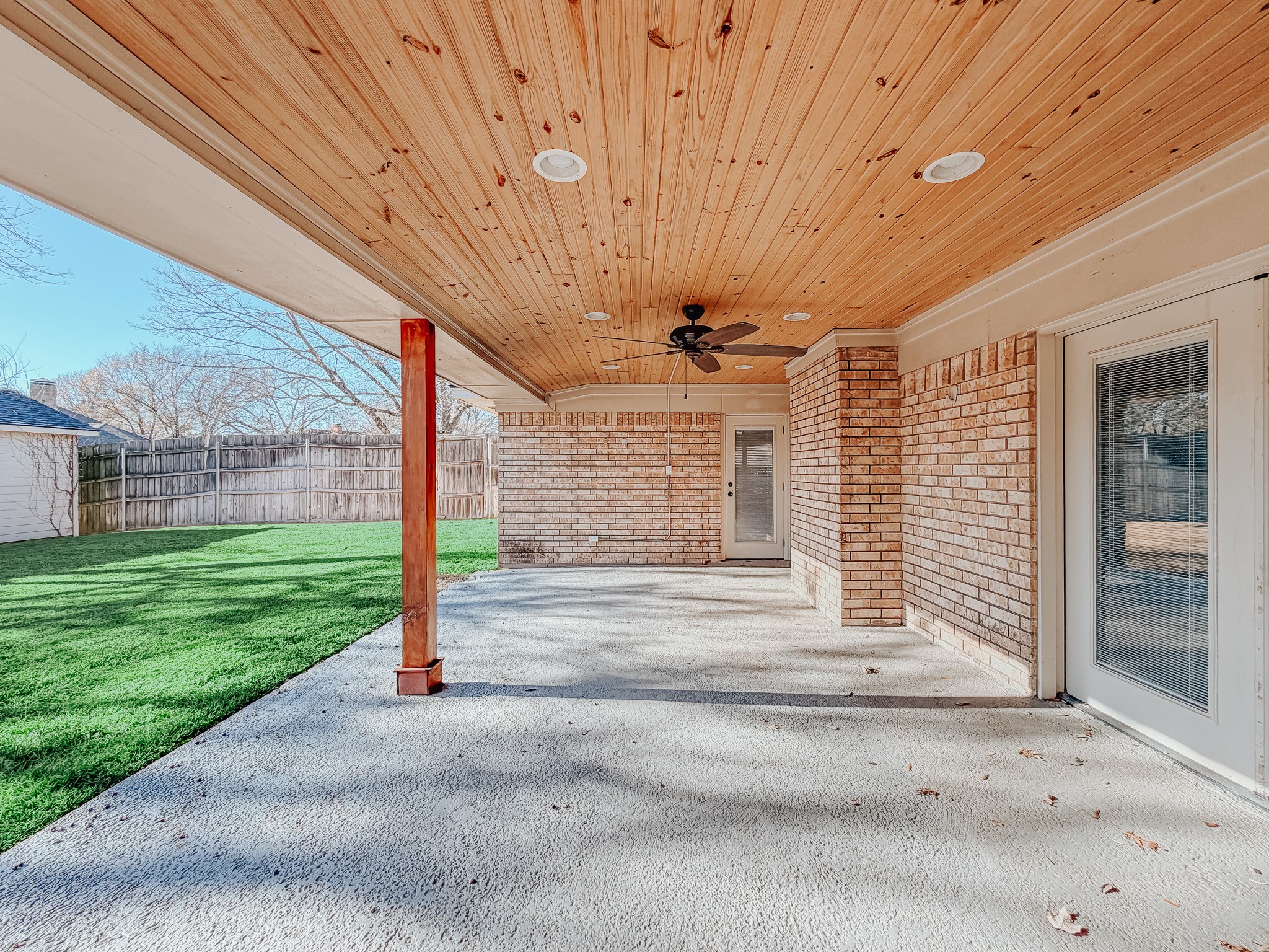 2013 Glenwood Circle Corsicana TX 75110