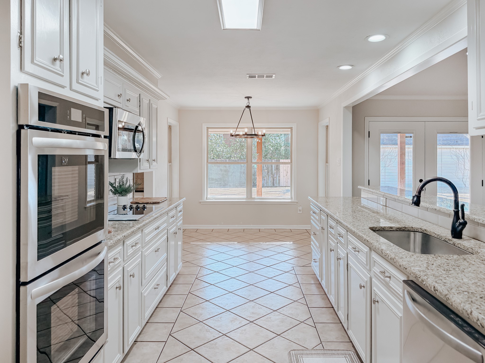2013 Glenwood Circle Corsicana TX 75110