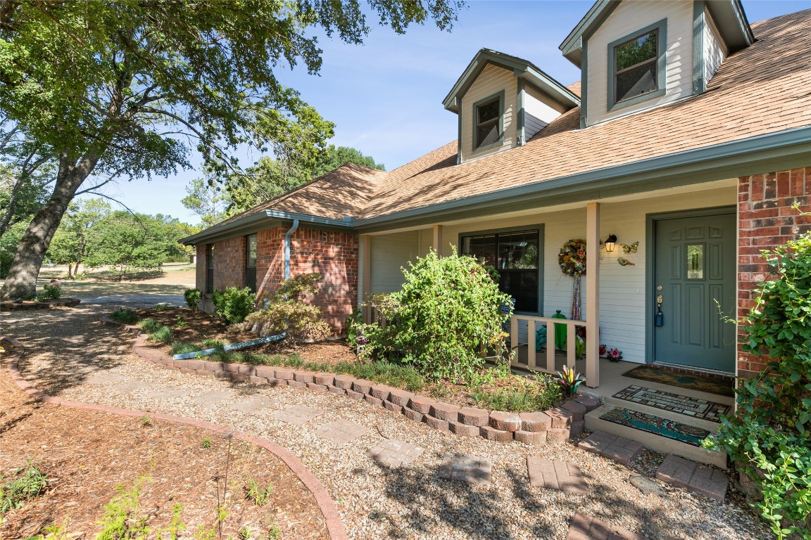 1717 Adams Lane Azle TX 76020