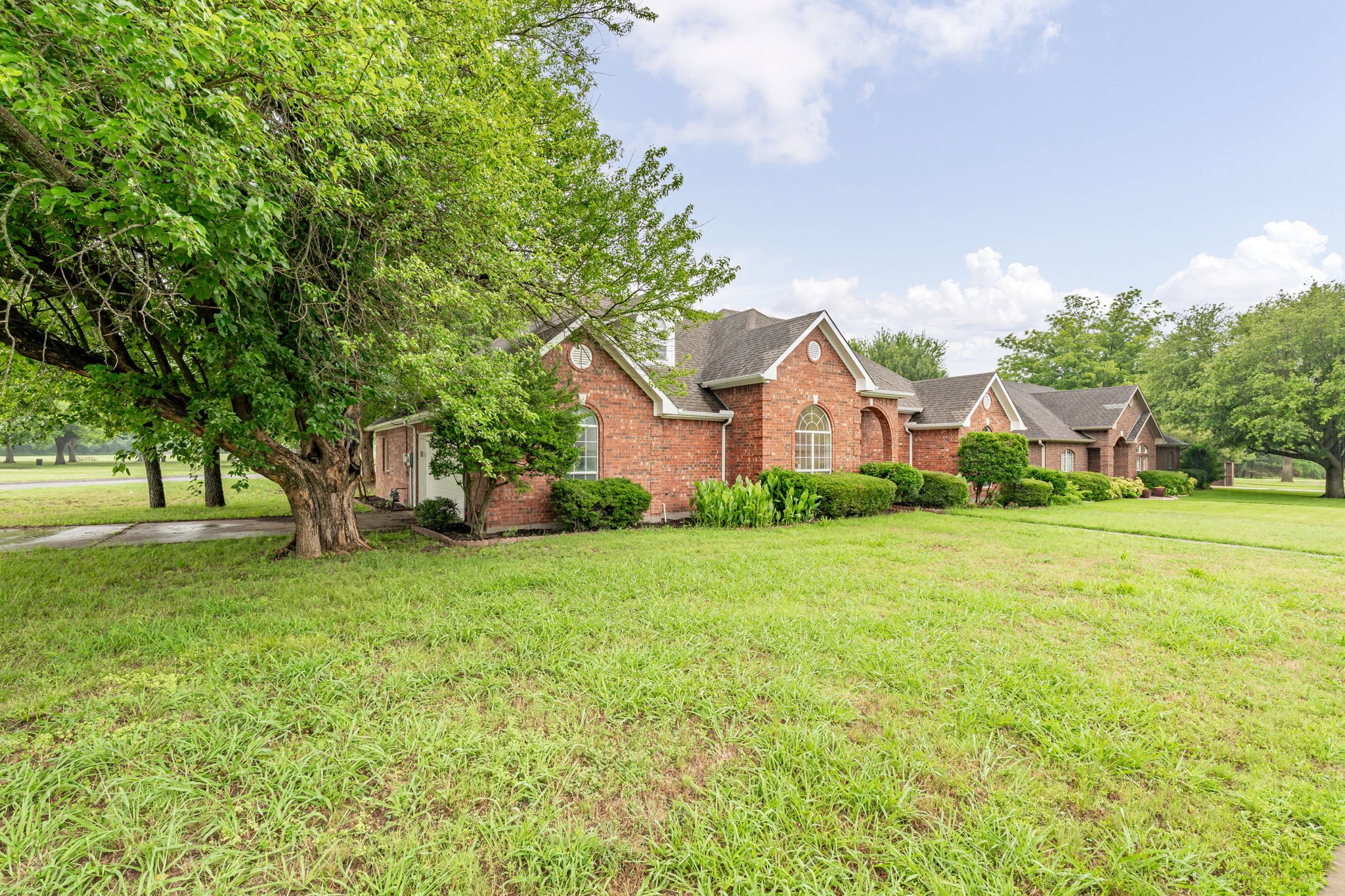 2107 Rivercrest Circle Denison TX 75020