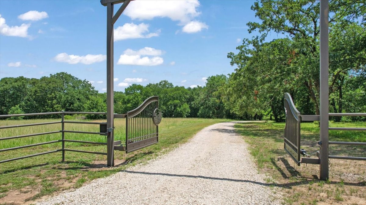 474 County Road 1505 Bonham TX 75418