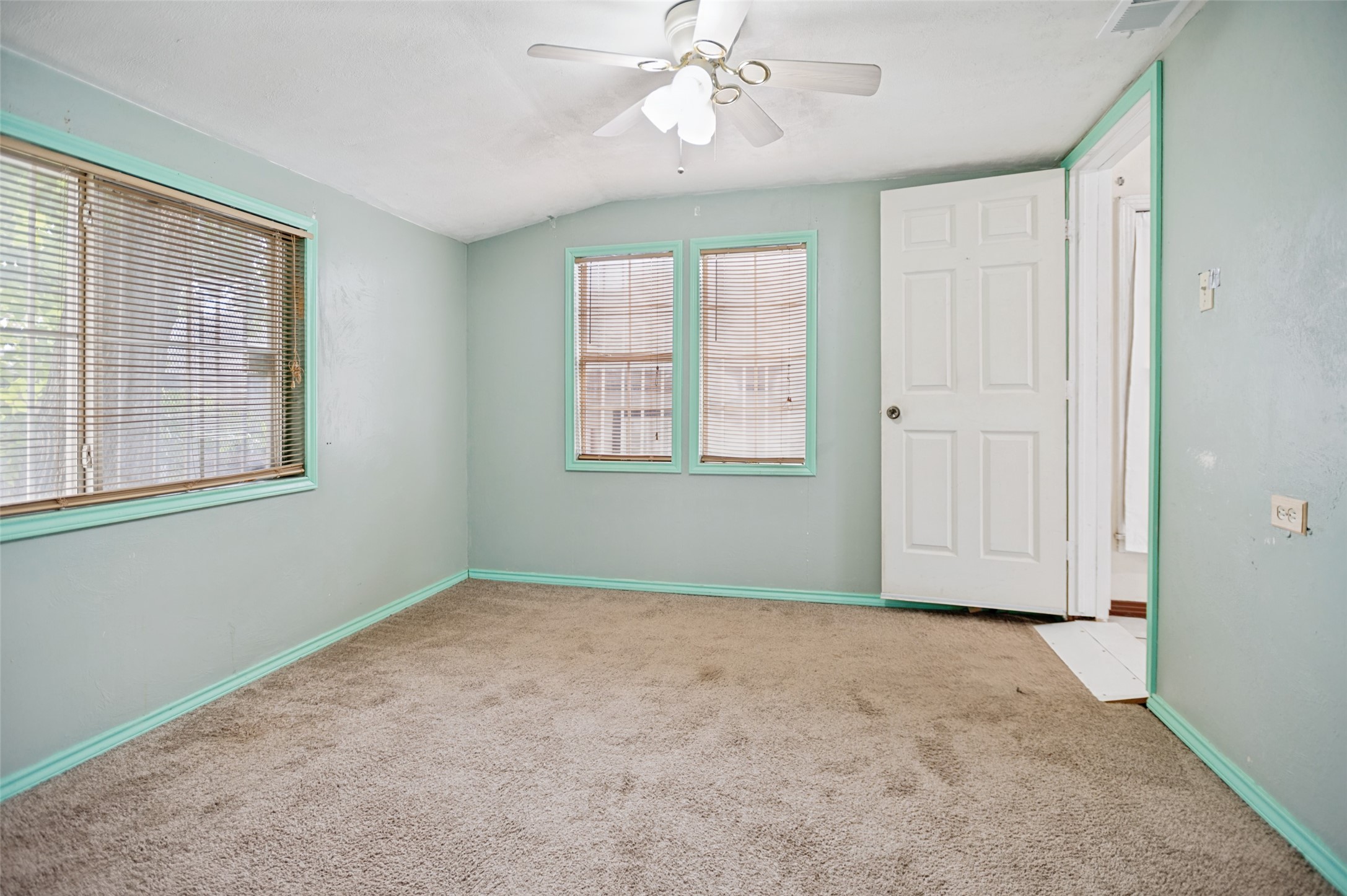 408 W Montana Avenue Dallas TX 75224