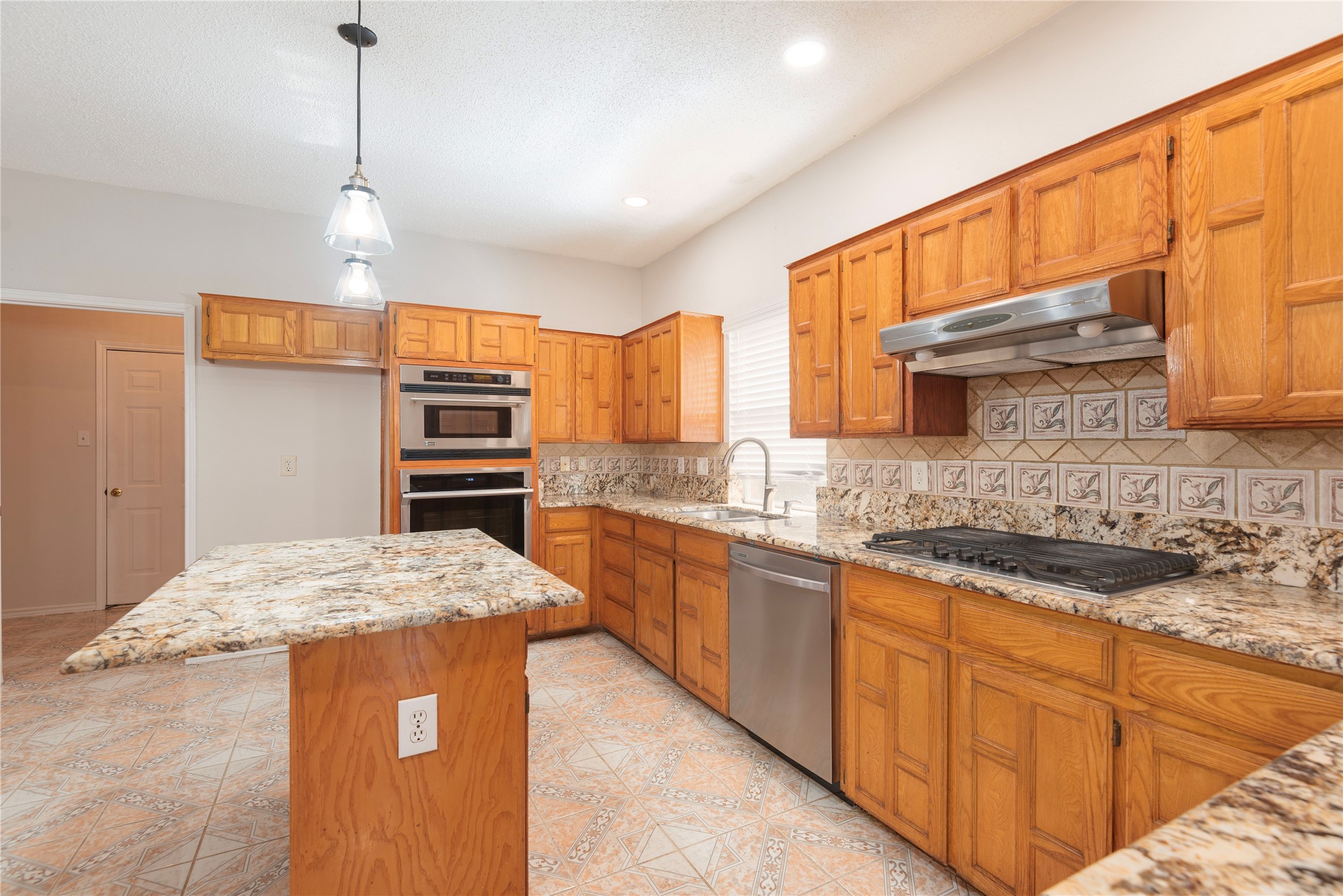 2305 Buckeye Drive Mesquite TX 75181