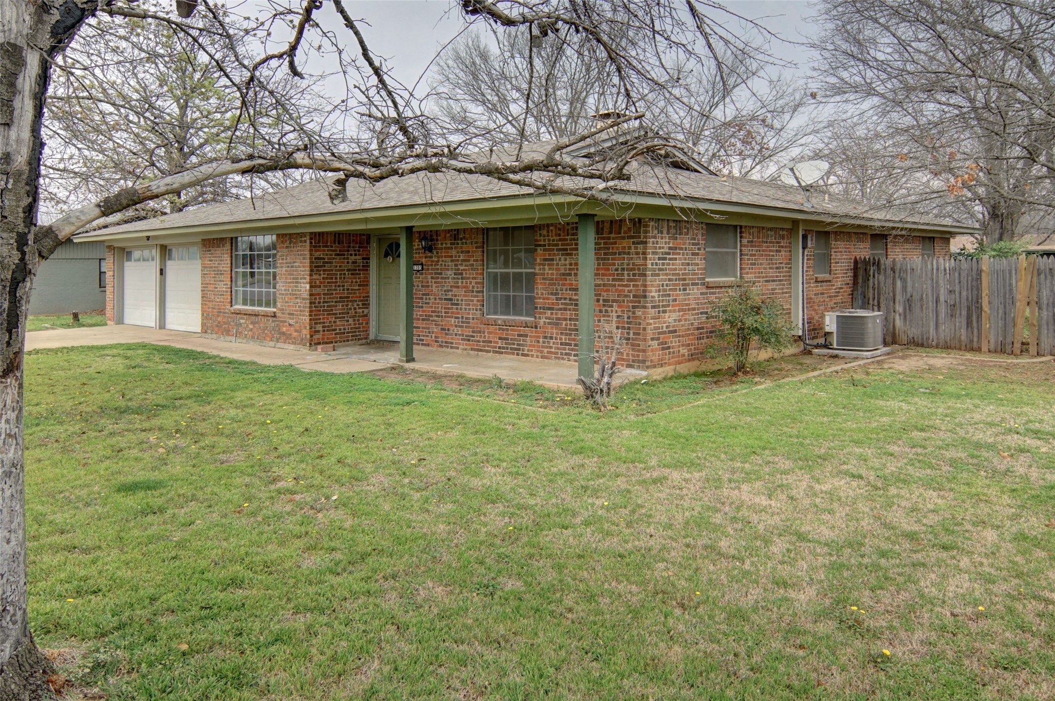 1703 Lamar Street Mineral Wells TX 76067
