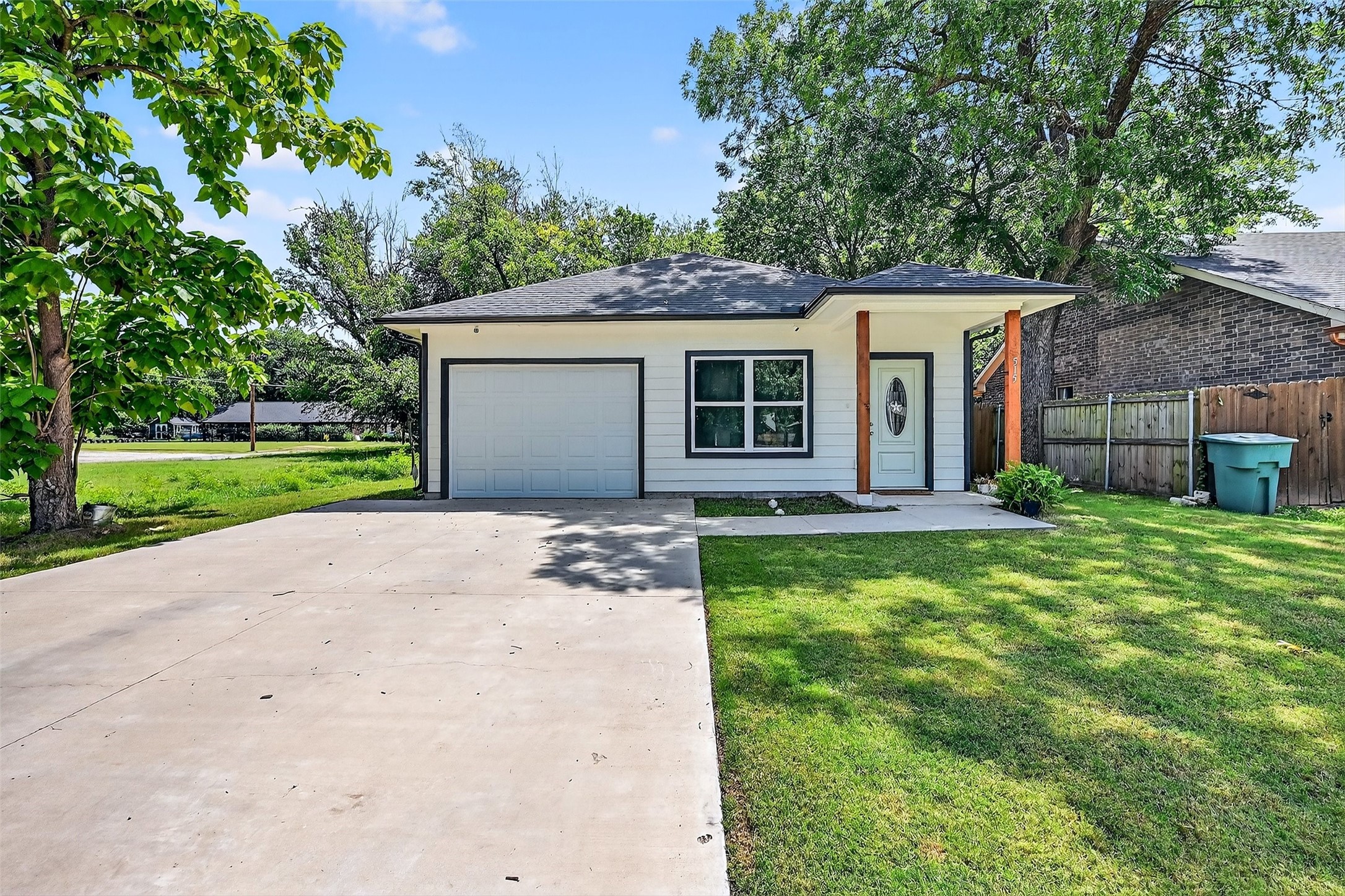 515 N East Street Sherman TX 75090