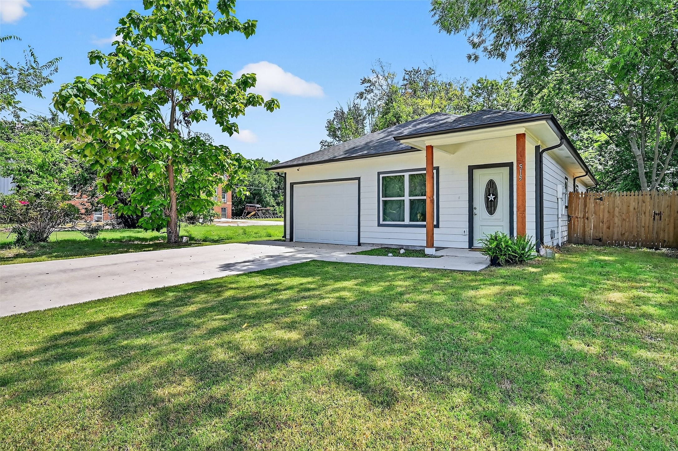 515 N East Street Sherman TX 75090