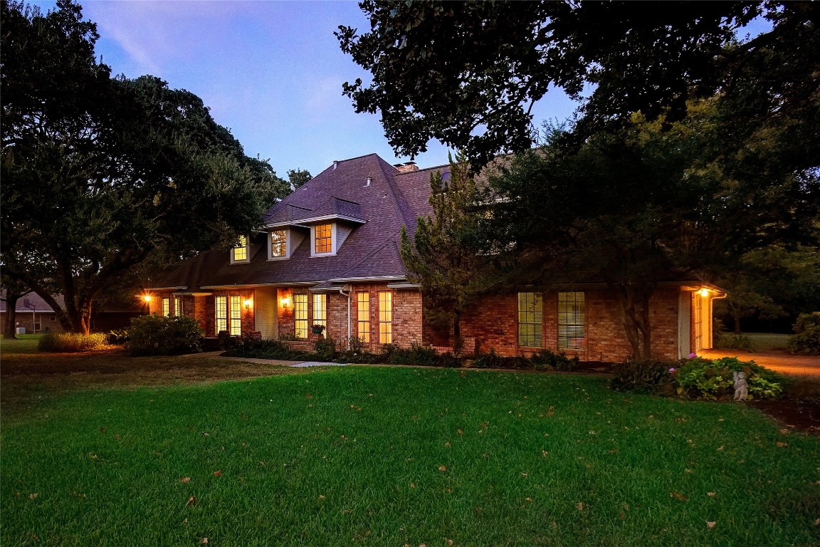 1653 Royal Oaks Court Southlake TX 76092
