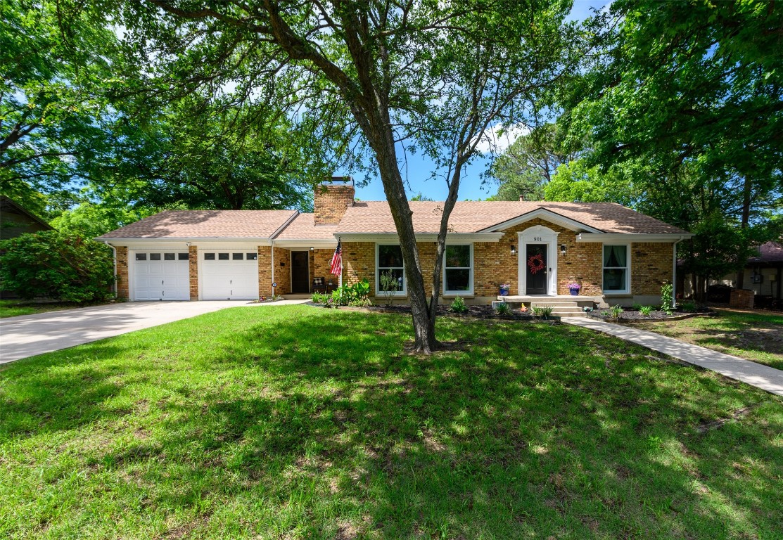 901 Liveoak Street Denton TX 76209