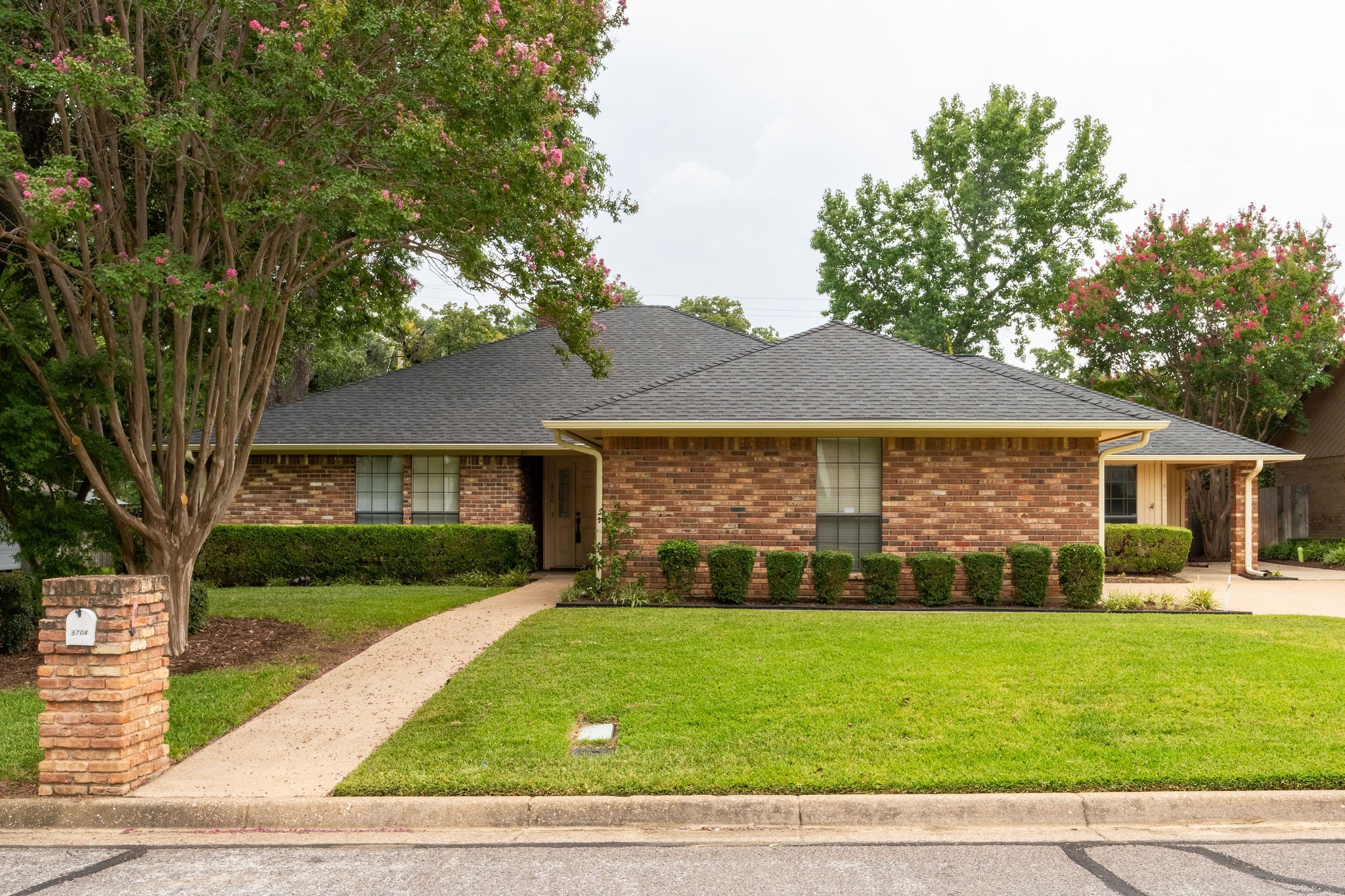 5704 Glacier Lake Drive Arlington TX 76013
