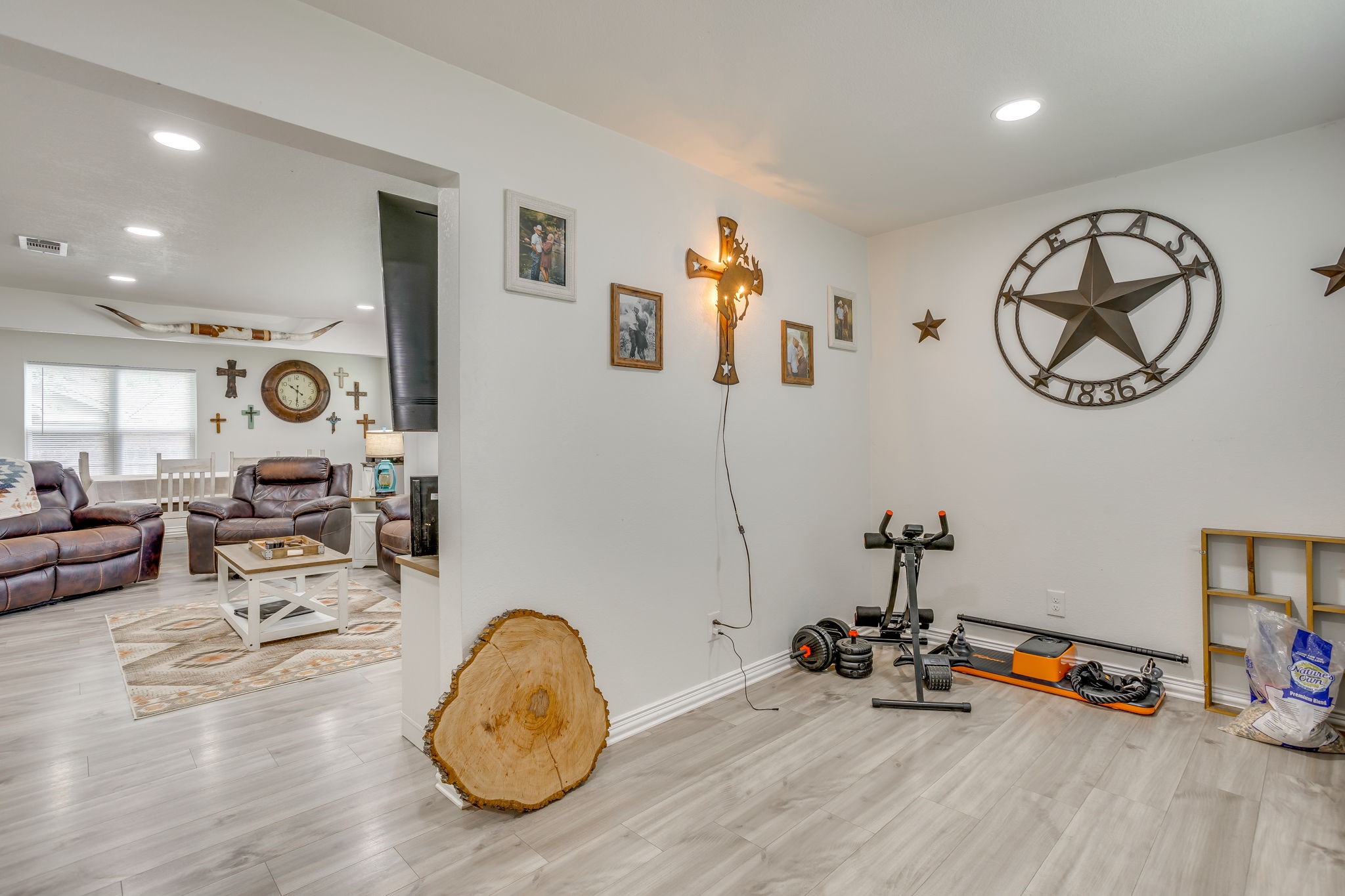 109 W Purdom Avenue Alvarado TX 76009