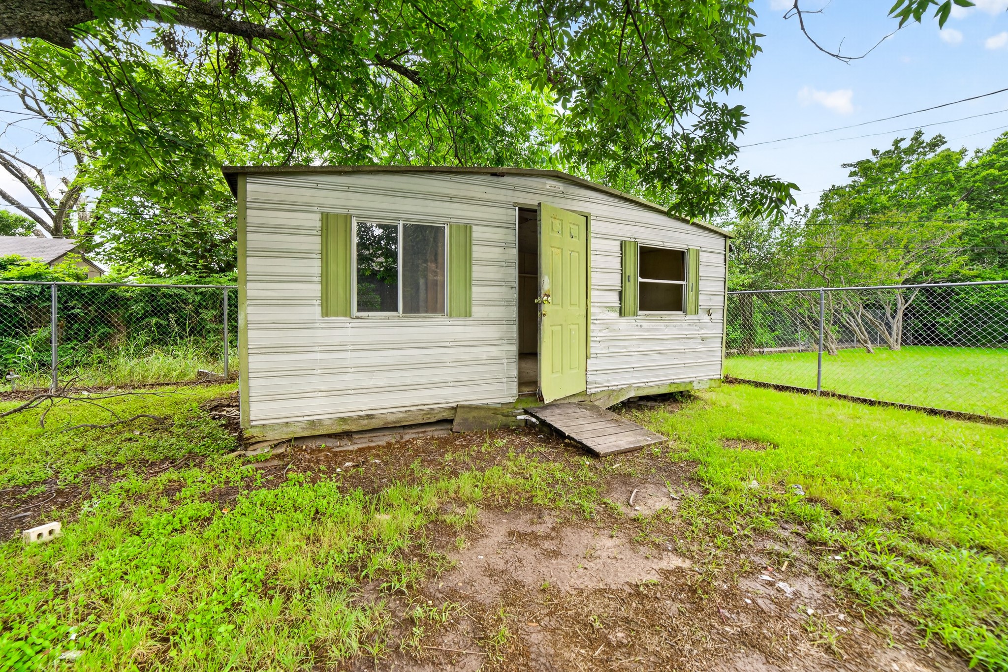 15131 Oakwood Lane Balch Springs TX 75180
