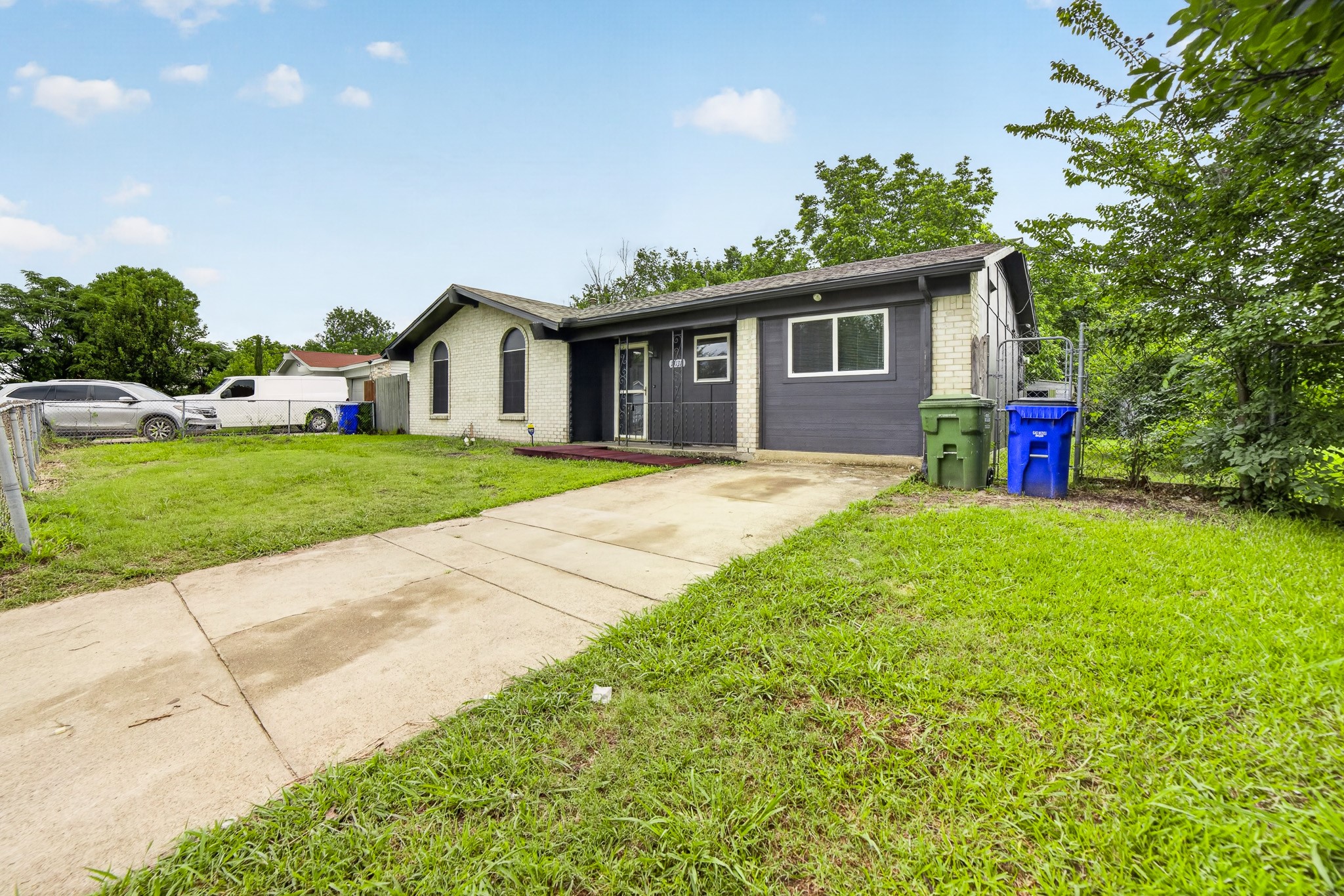 15131 Oakwood Lane Balch Springs TX 75180