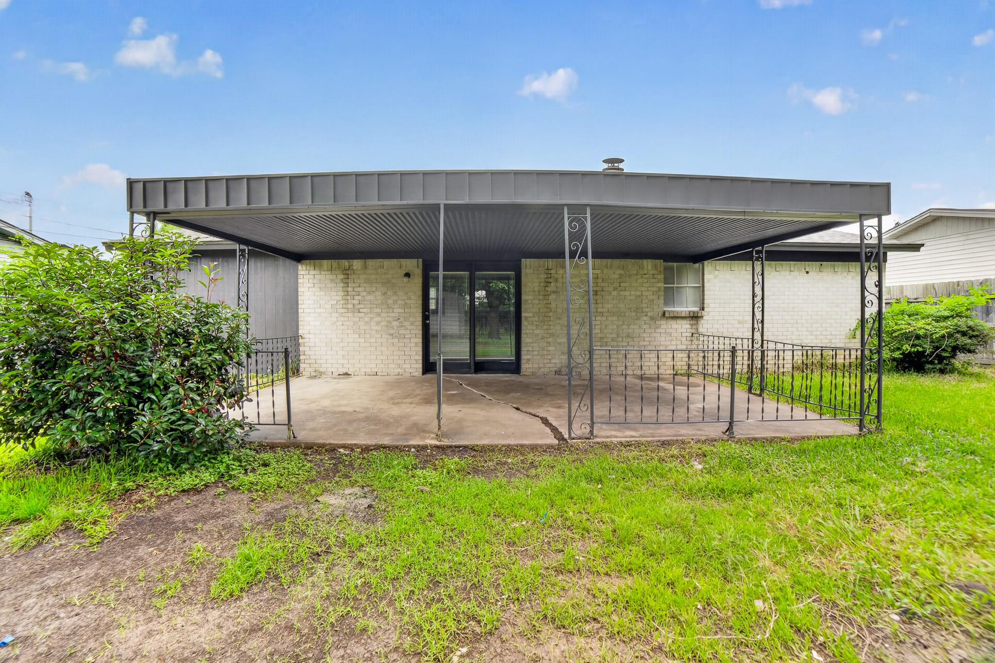 15131 Oakwood Lane Balch Springs TX 75180