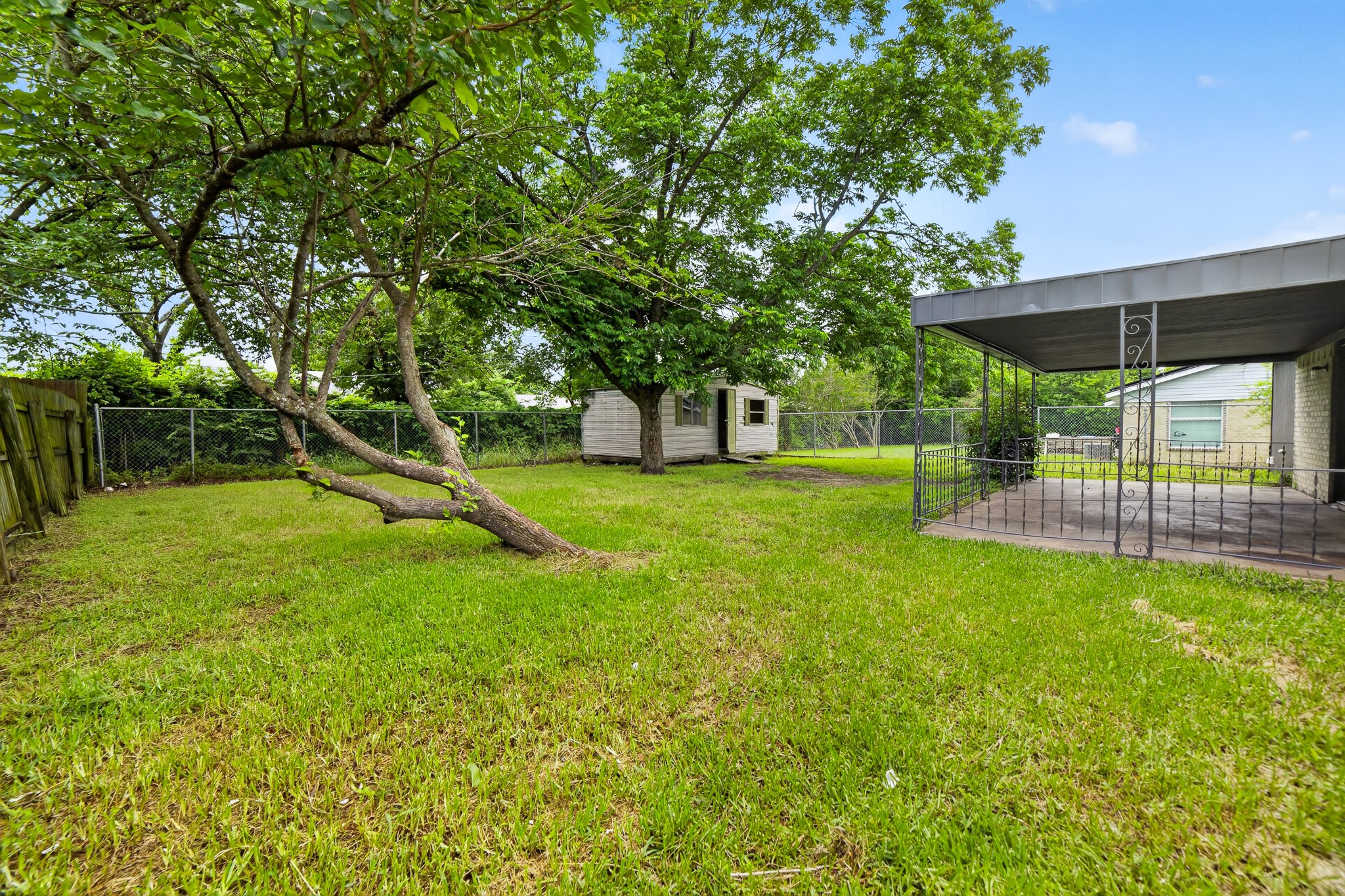 15131 Oakwood Lane Balch Springs TX 75180