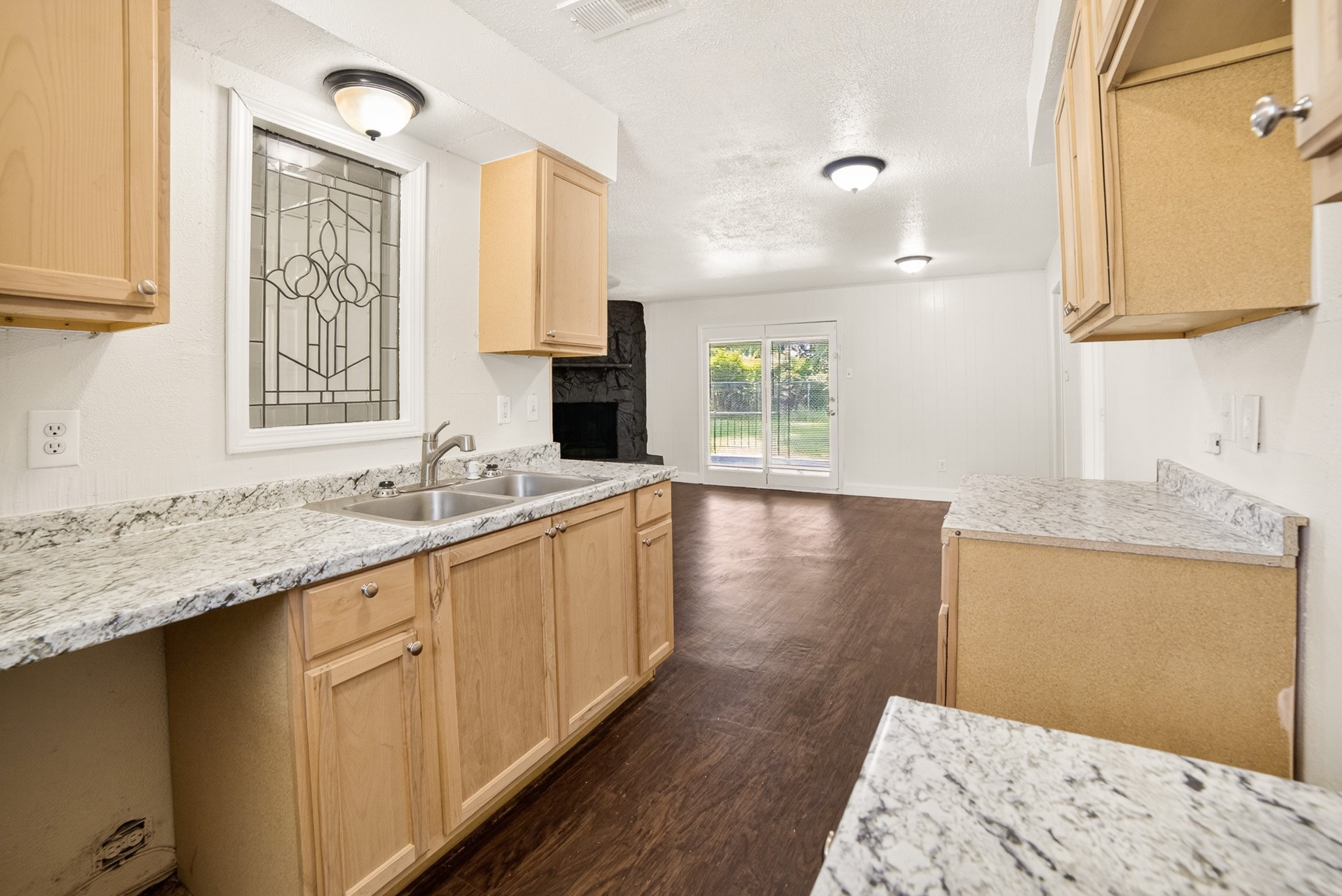 15131 Oakwood Lane Balch Springs TX 75180