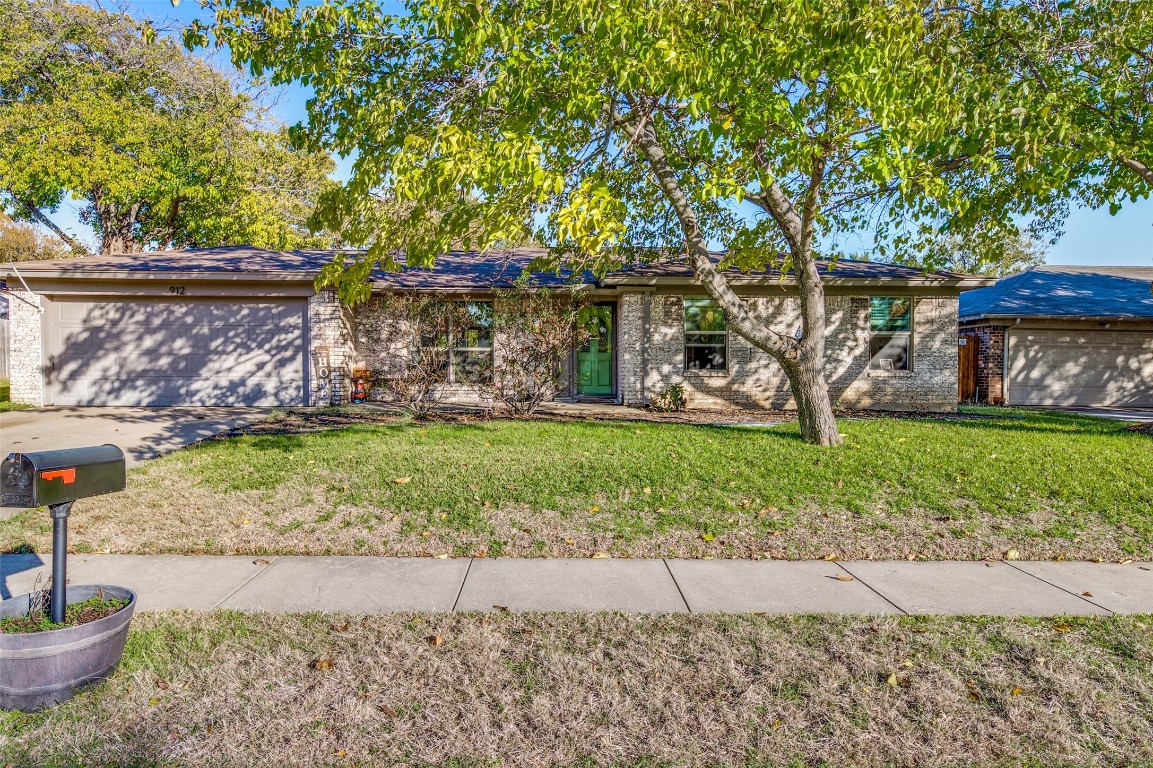 912 Monterrey Street Bedford TX 76022