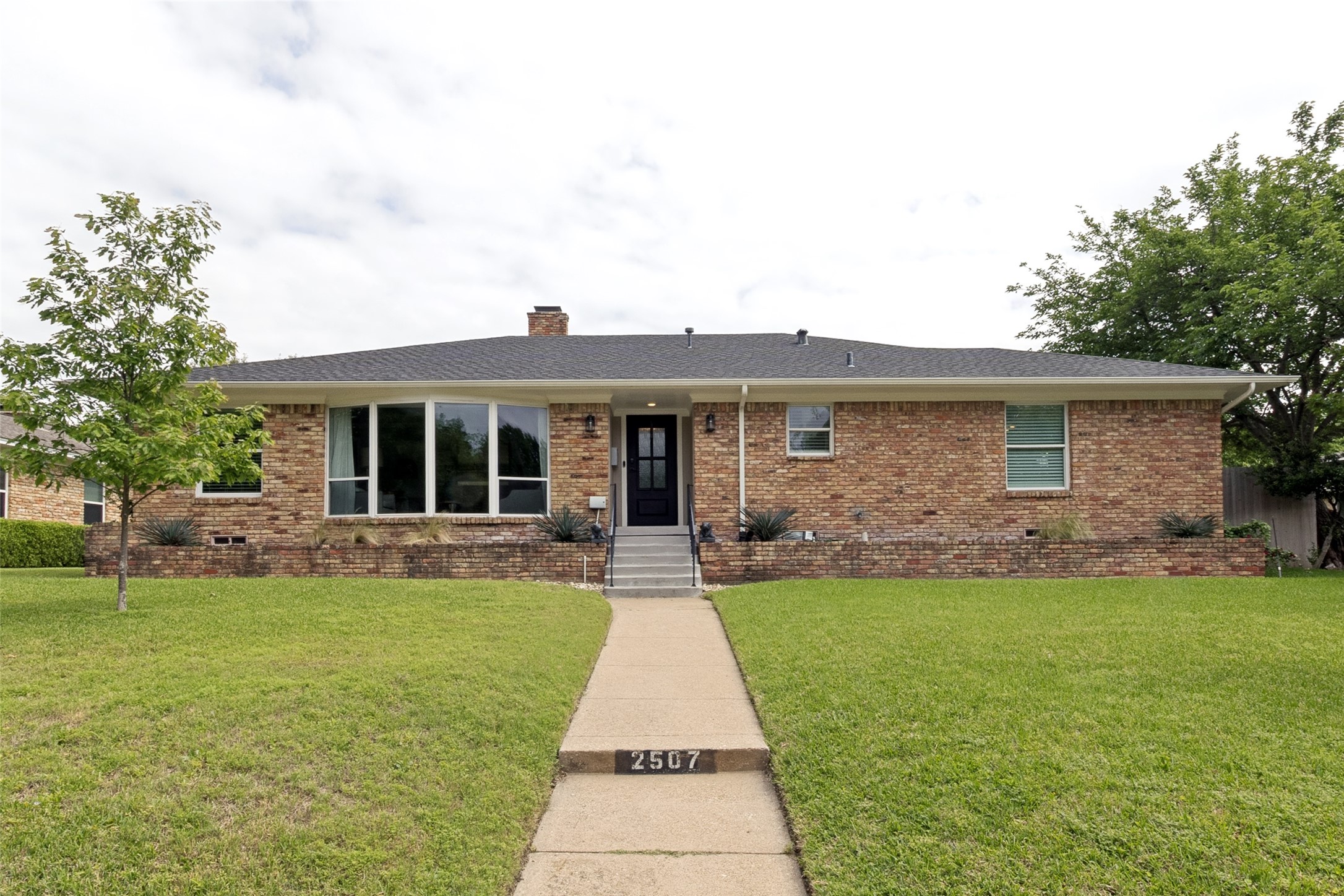 2507 Norsworthy Drive Dallas TX 75228