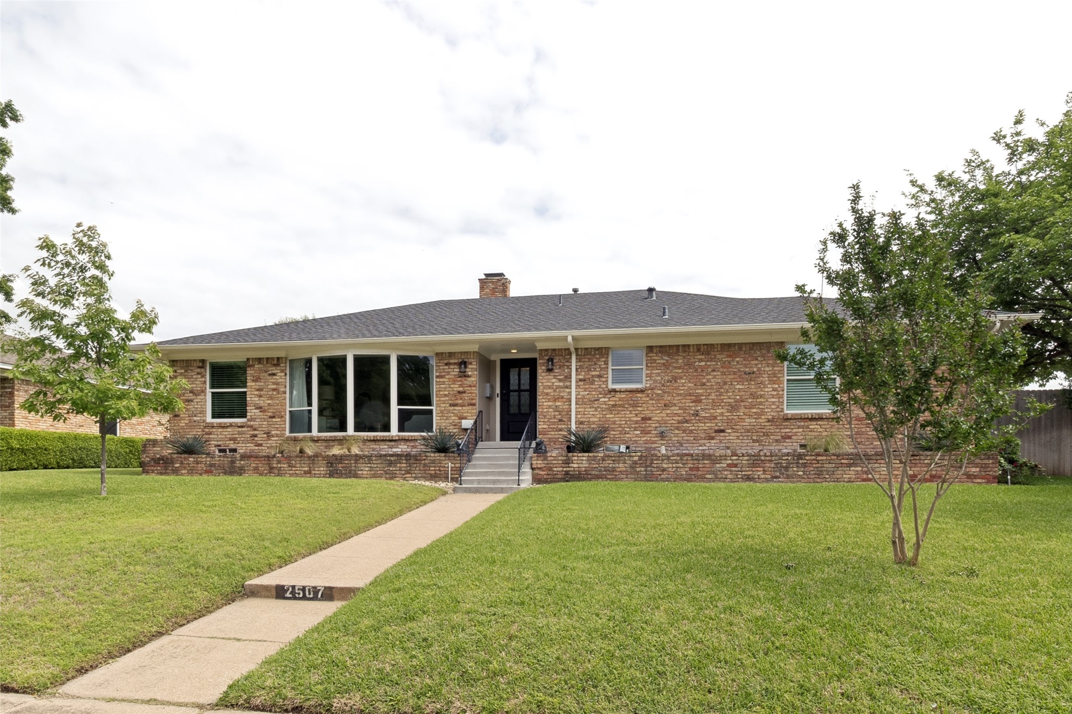 2507 Norsworthy Drive Dallas TX 75228