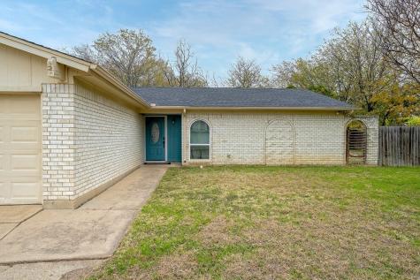 436 Meadow Street Saginaw TX 76179