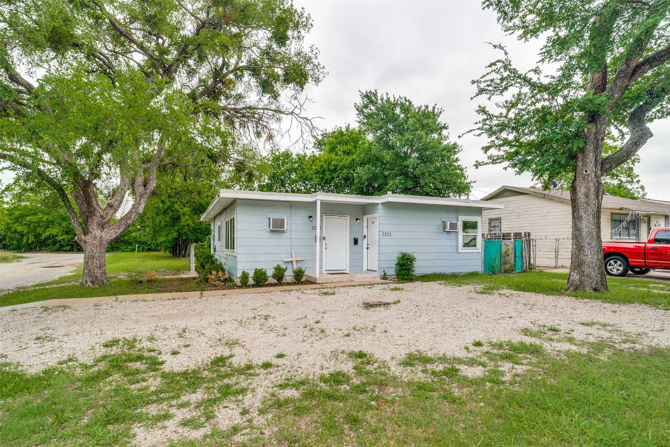 3301 Willing Avenue Fort Worth TX 76110
