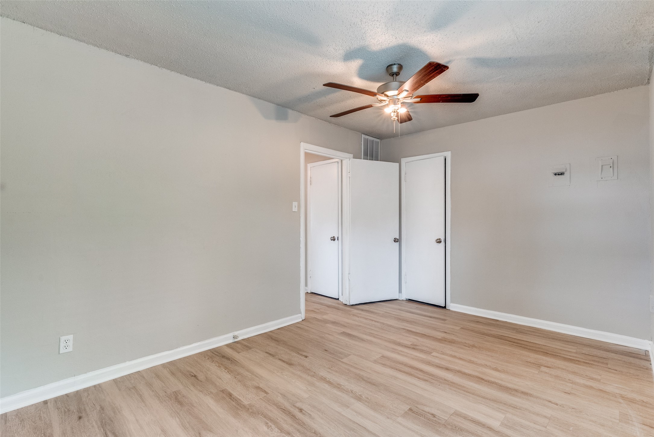 3301 Willing Avenue Fort Worth TX 76110