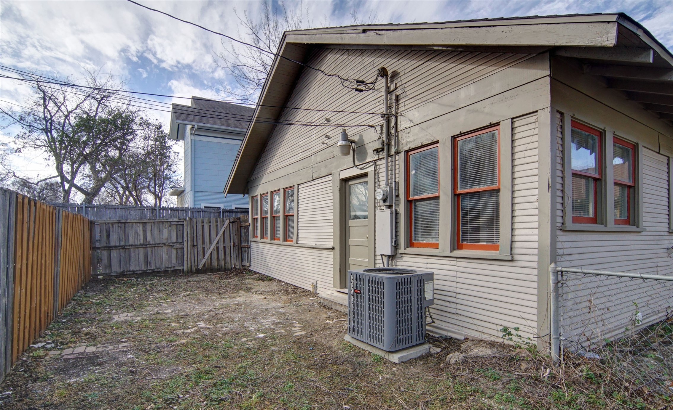 2121 Fairmount Avenue Fort Worth TX 76110