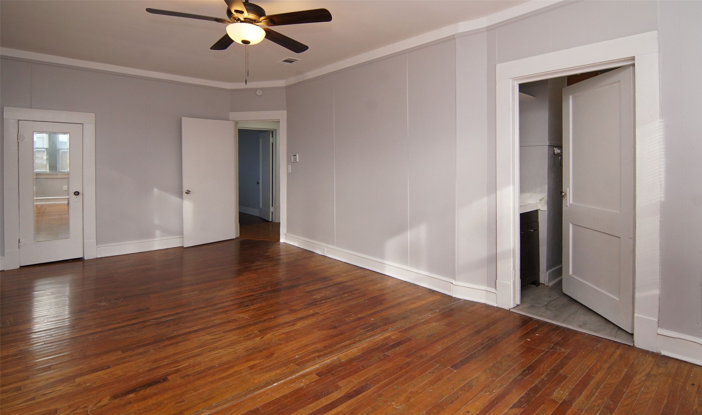 2121 Fairmount Avenue Fort Worth TX 76110
