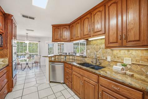2700 Solar Court Granbury TX 76049