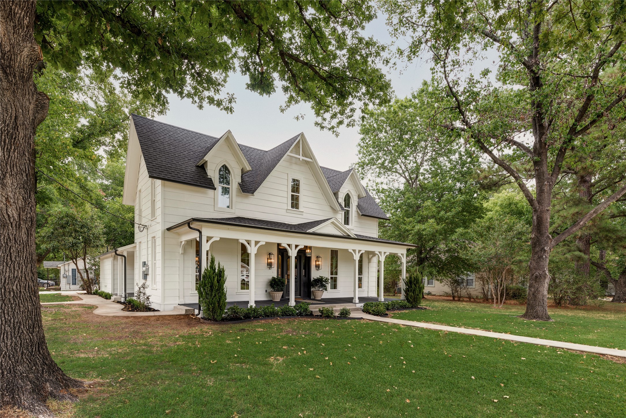300 E Division Street Pilot Point TX 76258
