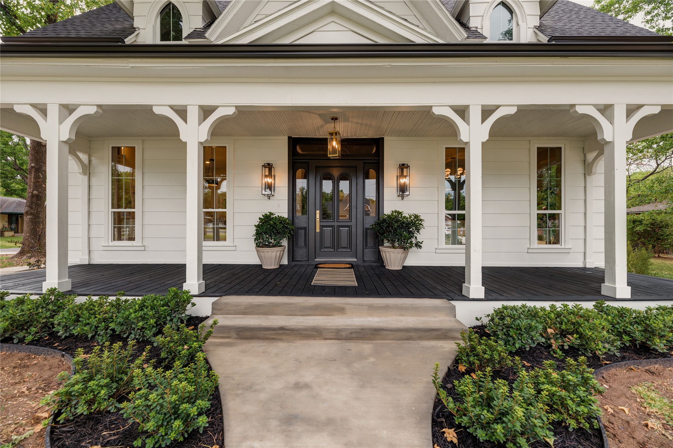 300 E Division Street Pilot Point TX 76258