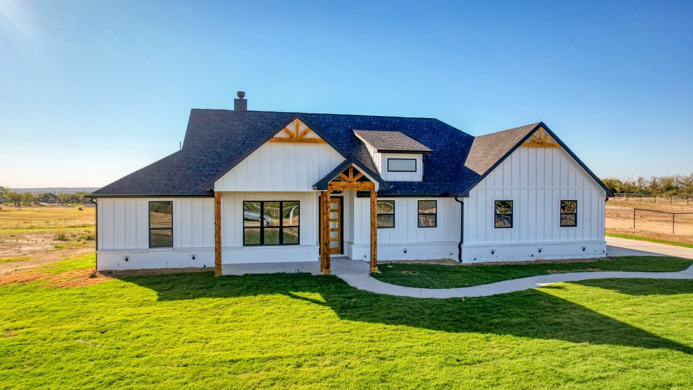 344 Sanger Drive Springtown TX 76082