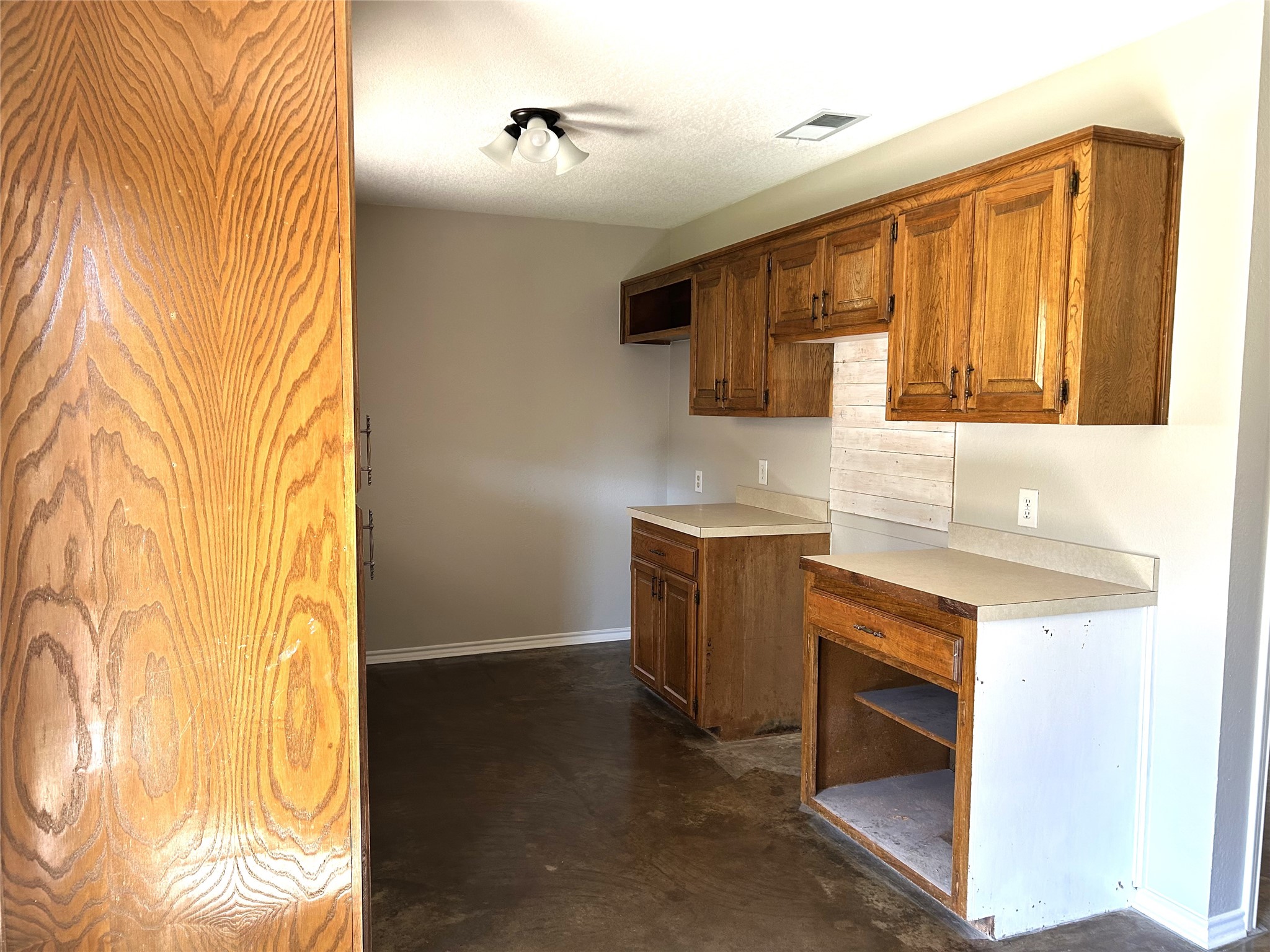 1104 Meadow Drive Athens TX 75751