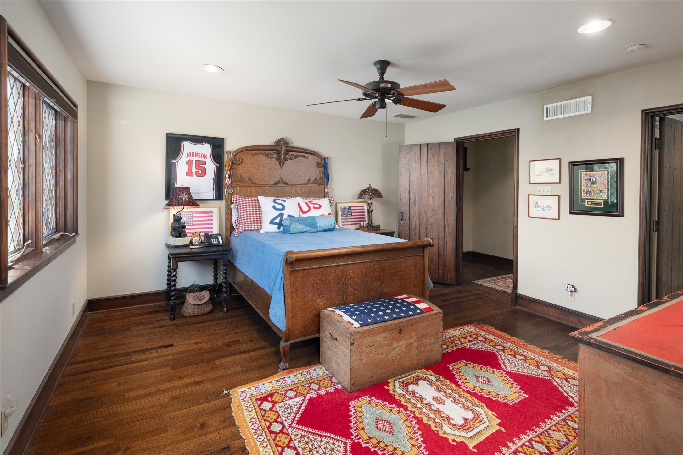 5106 Deloache Avenue Dallas TX 75220