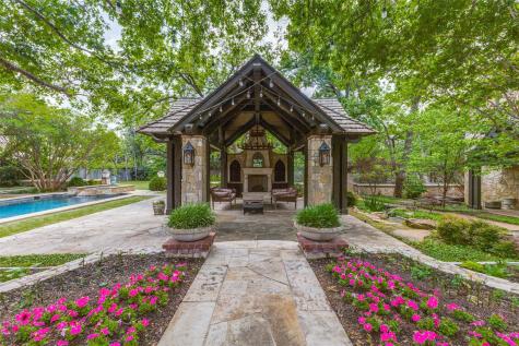 5106 Deloache Avenue Dallas TX 75220
