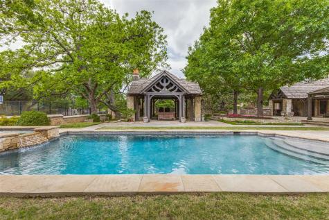 5106 Deloache Avenue Dallas TX 75220