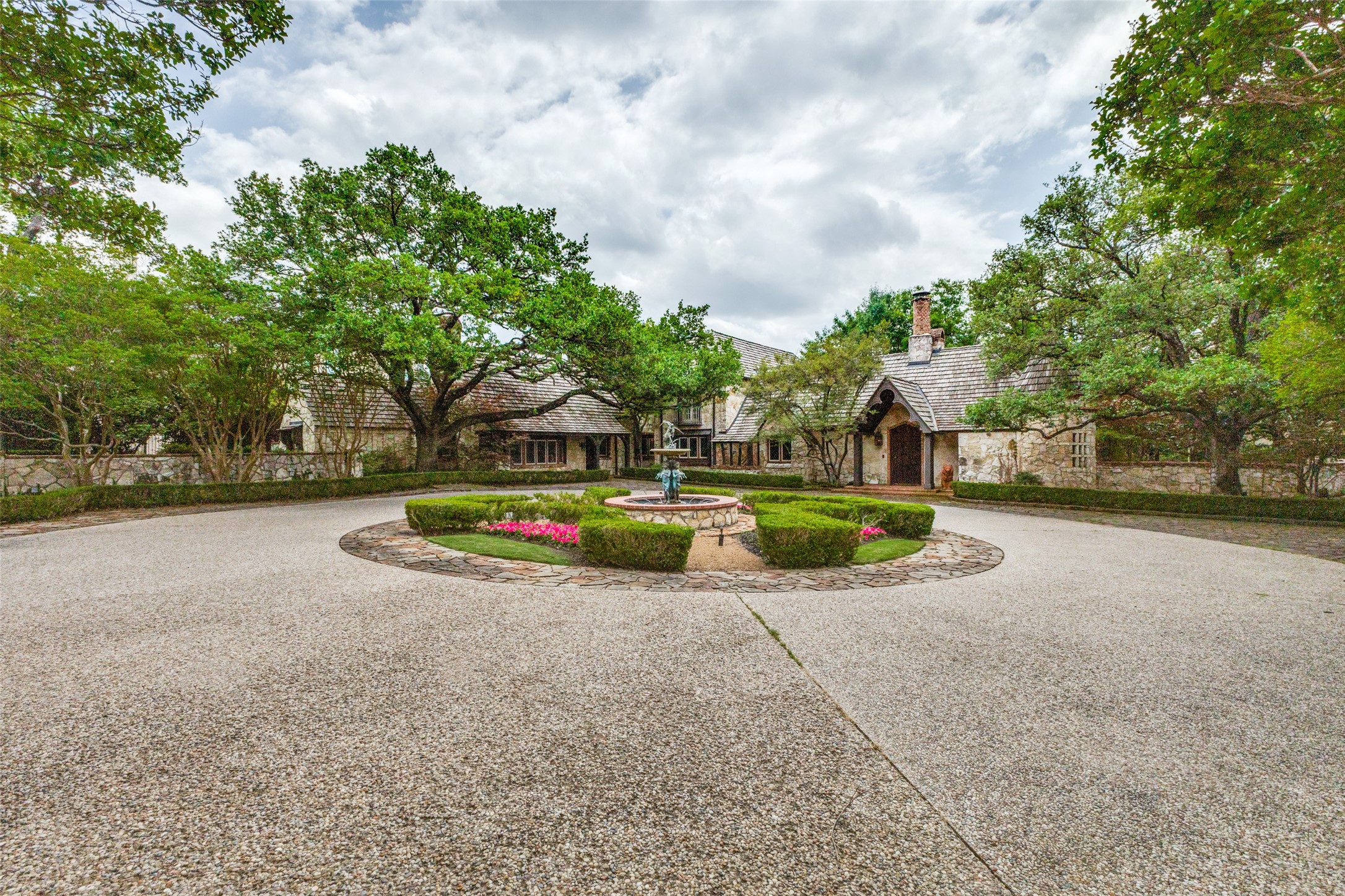 5106 Deloache Avenue Dallas TX 75220
