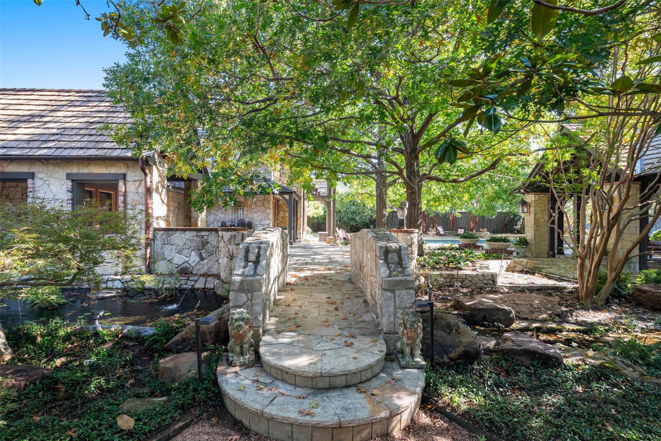 5106 Deloache Avenue Dallas TX 75220