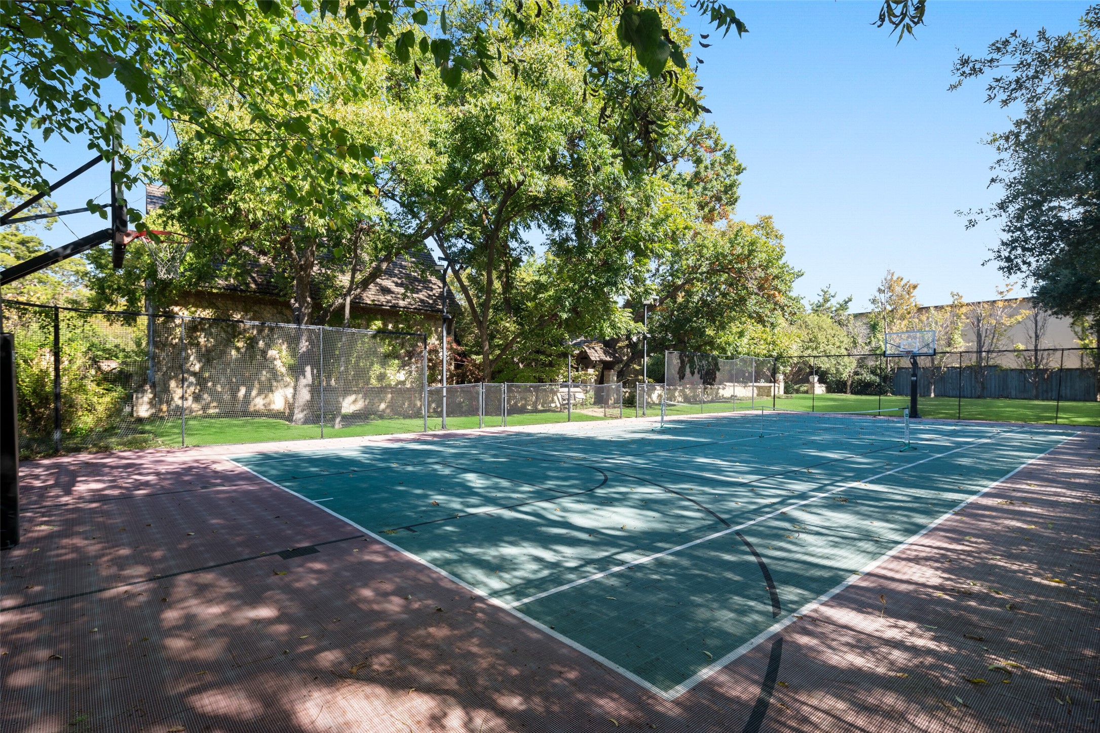 5106 Deloache Avenue Dallas TX 75220