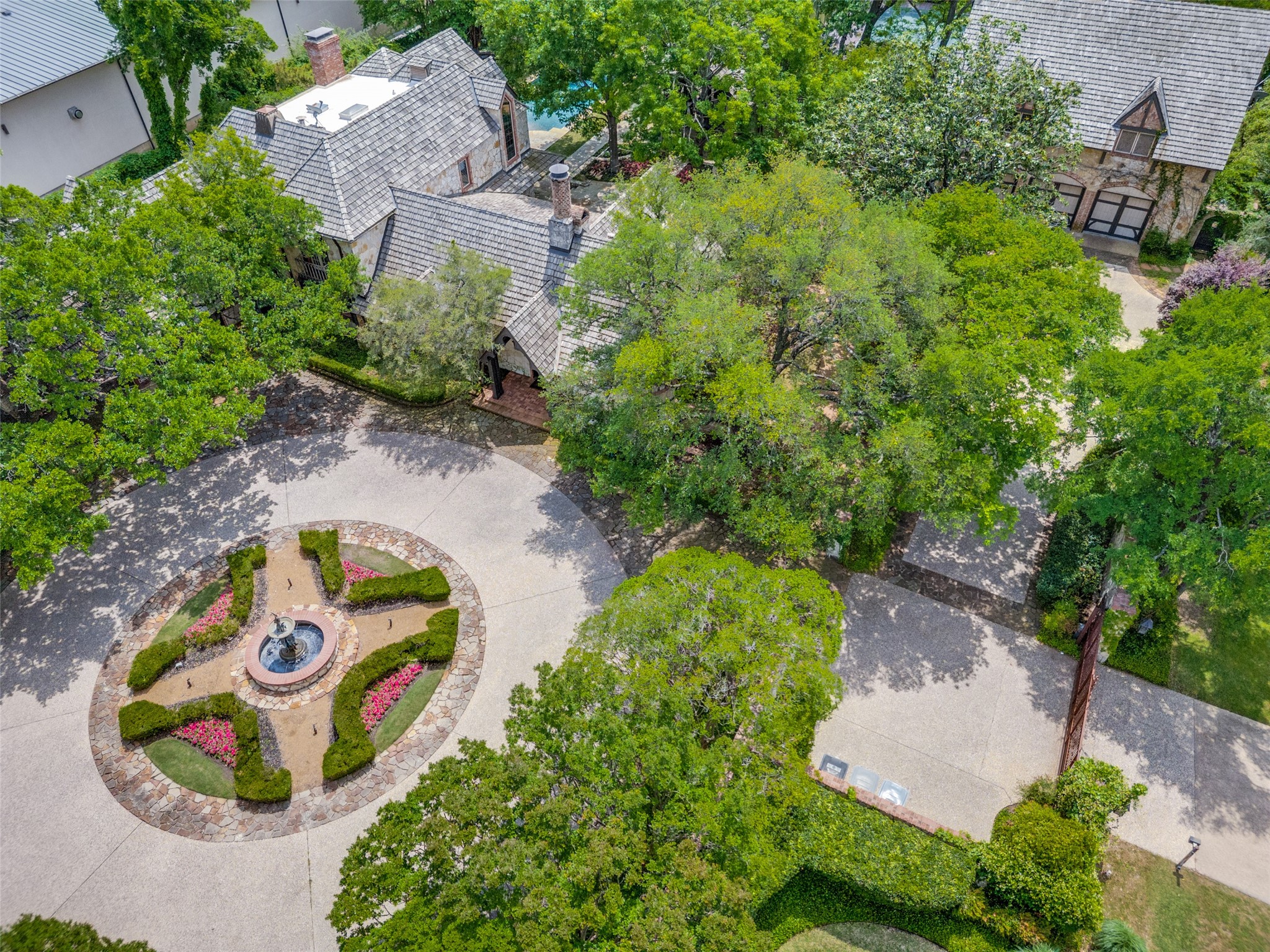 5106 Deloache Avenue Dallas TX 75220