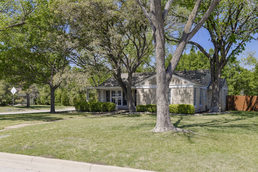3540 W Biddison Street Fort Worth TX 76109