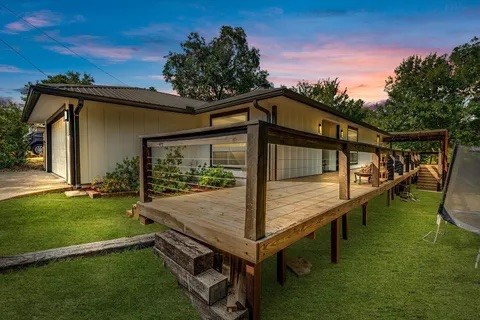 1207 N Preston Street Ennis TX 75119