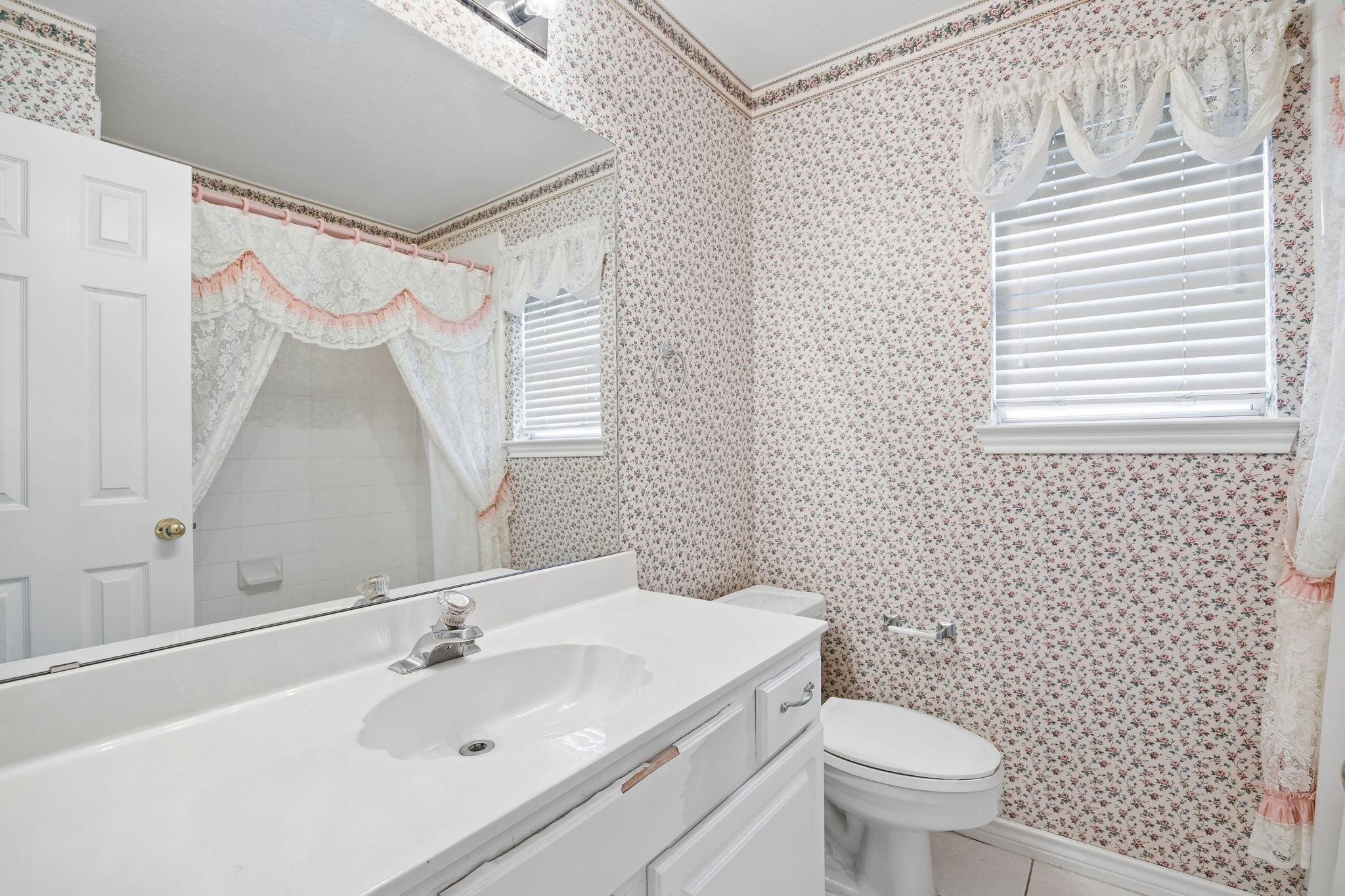 2232 Wembley Wood Lane Bedford TX 76022