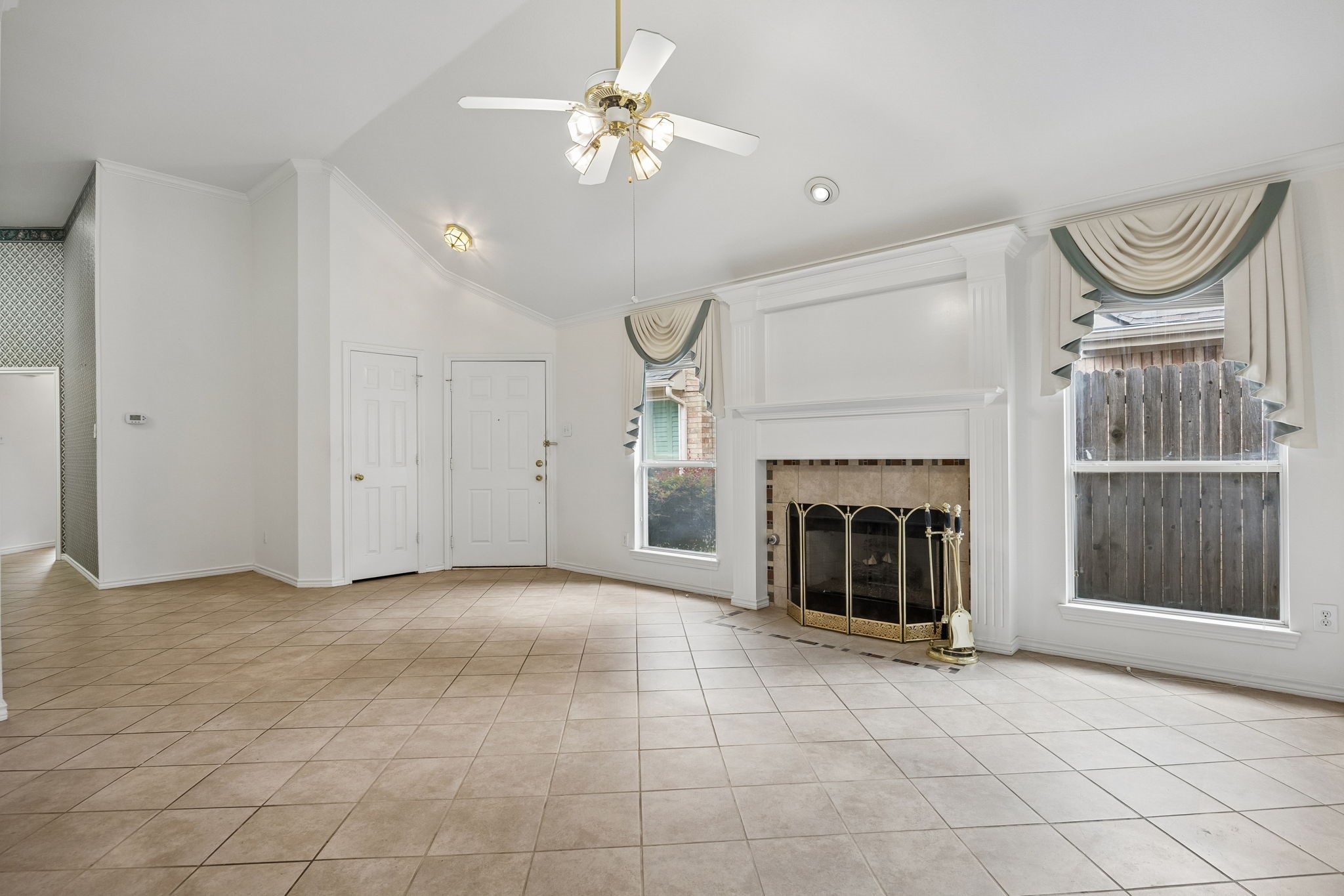 2232 Wembley Wood Lane Bedford TX 76022