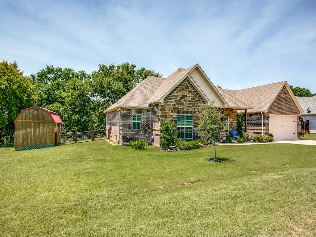 512 Village Creek Drive Boyd TX 76023