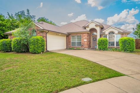 209 Rosewood Court Red Oak TX 75154