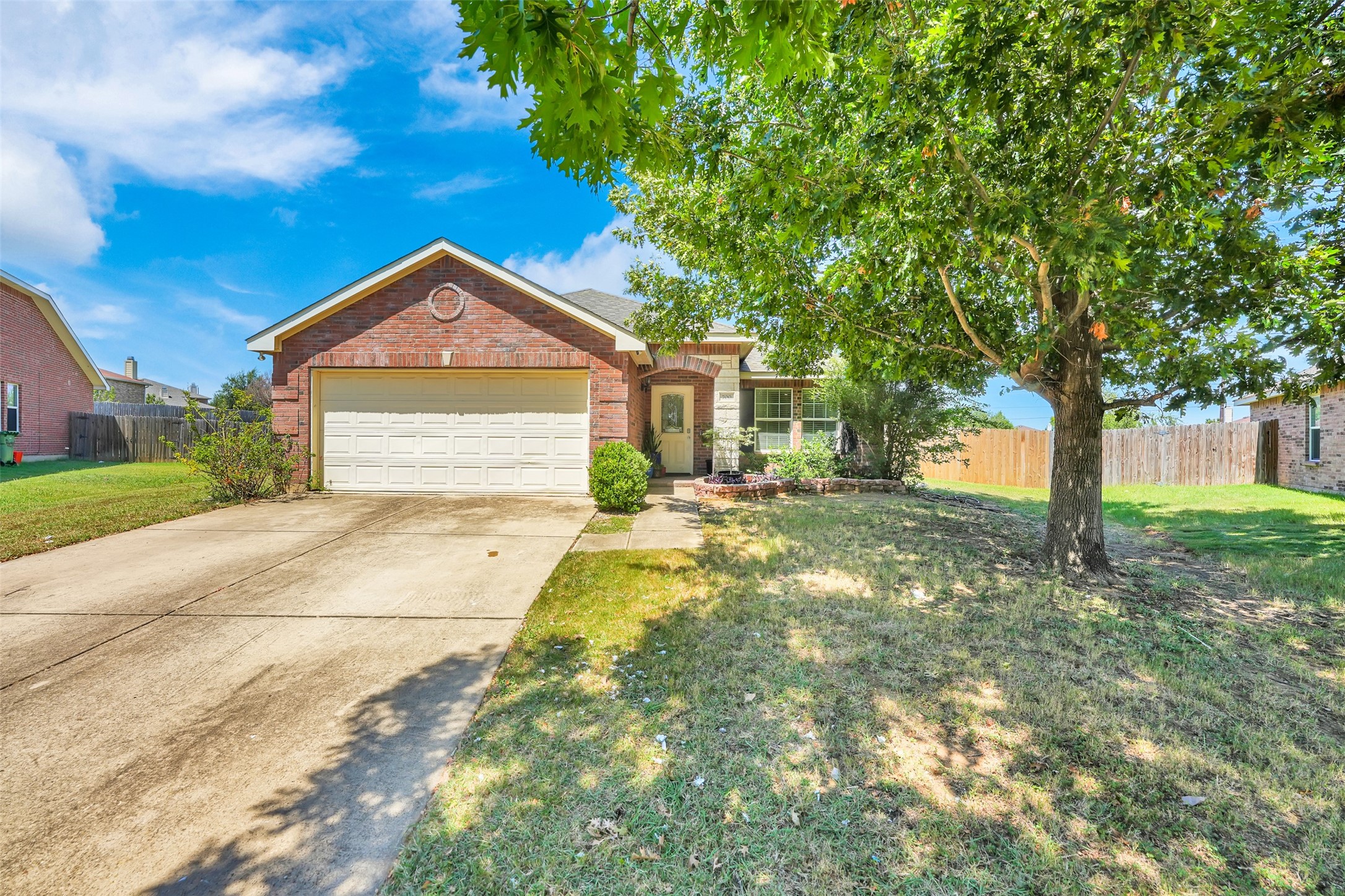 700 White Fields Way Arlington TX 76002
