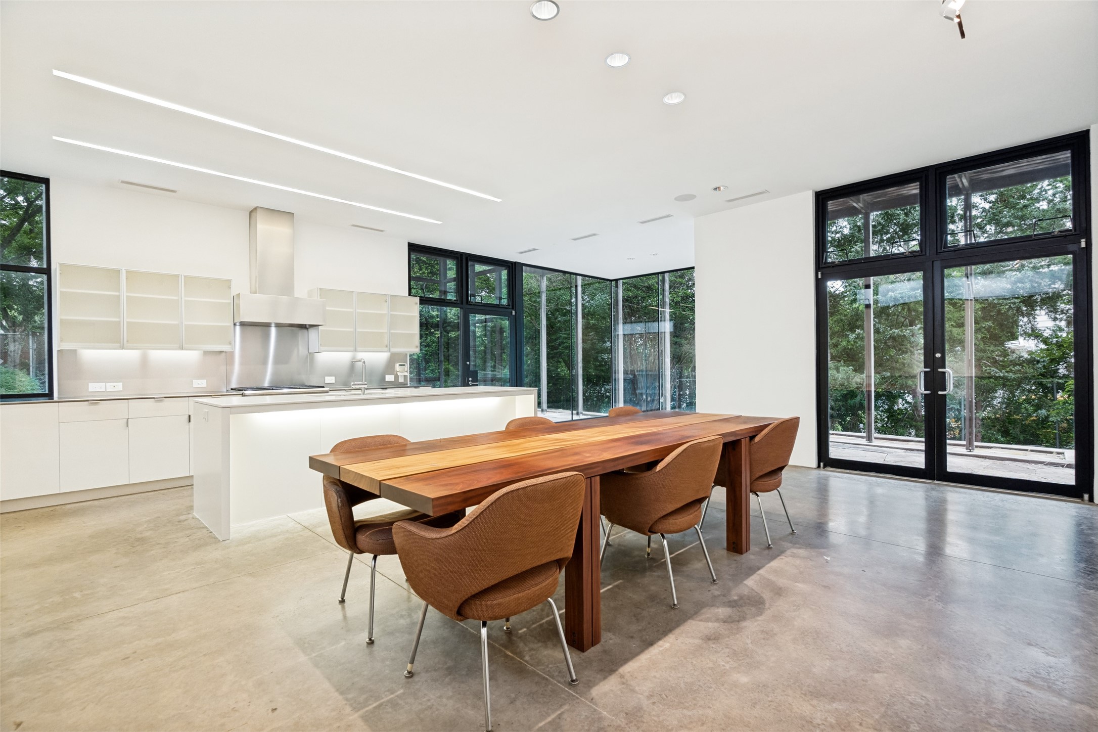 1810 Bermuda Street Dallas TX 75214