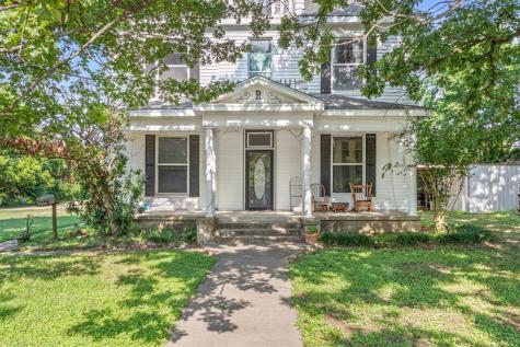 717 Walker Street Marlin TX 76661