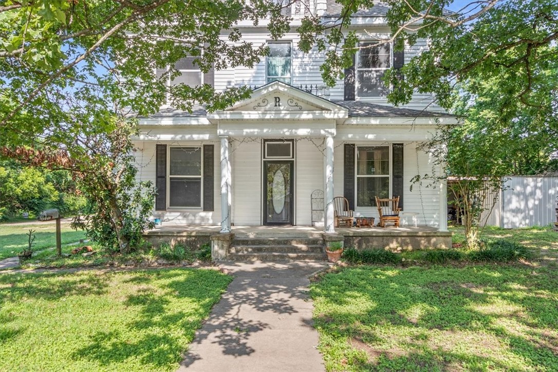 717 Walker Street Marlin TX 76661