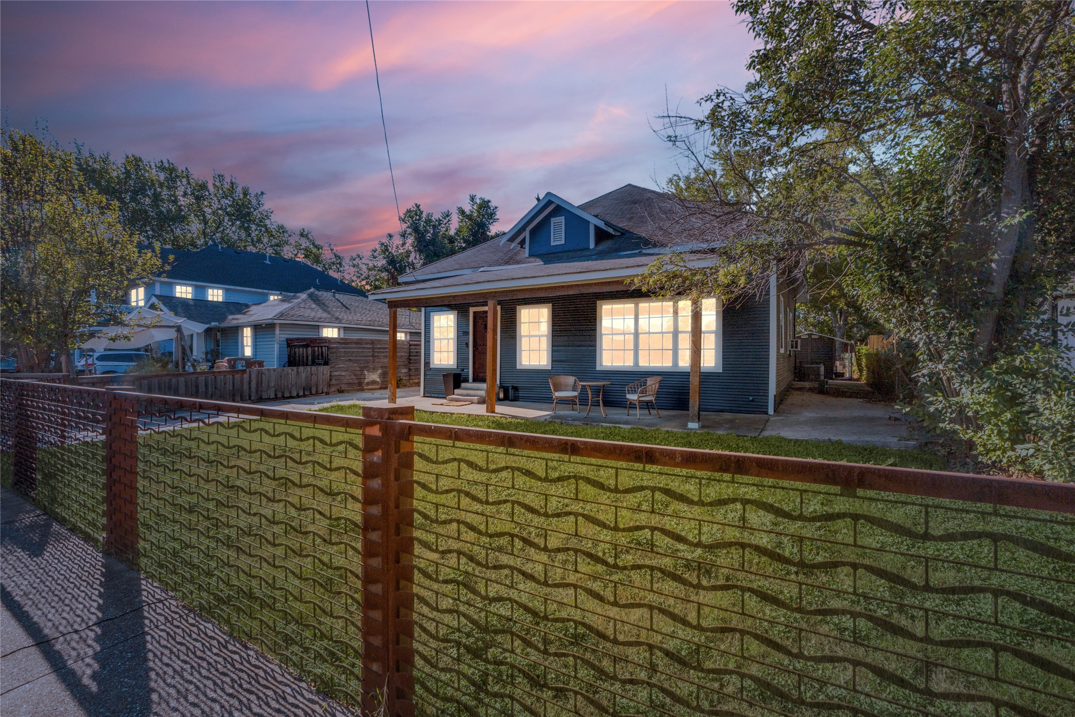728 Melba Street Dallas TX 75208